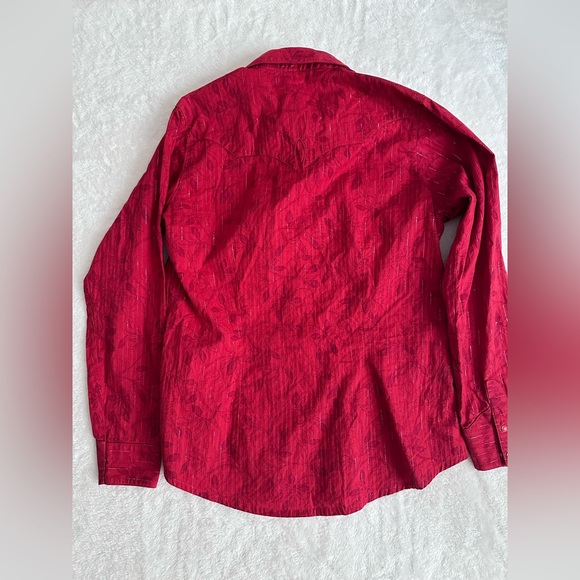 Wrangler Women’s Red Floral Western Snap Shirt - Metallic Stripe - Large - Picture 4 of 9